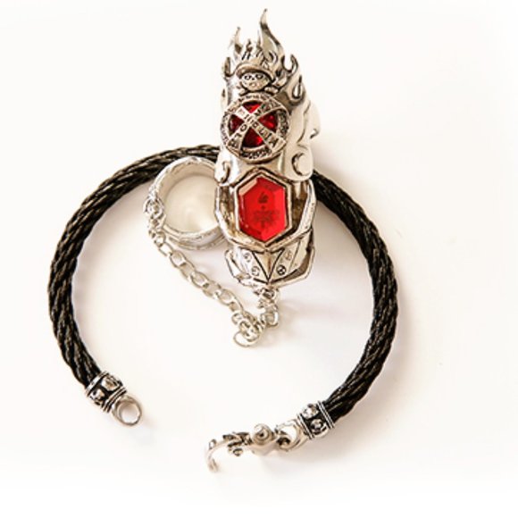 Jewelry - Vongola Steampunk Goth Skull Ring & Skull Bracelet